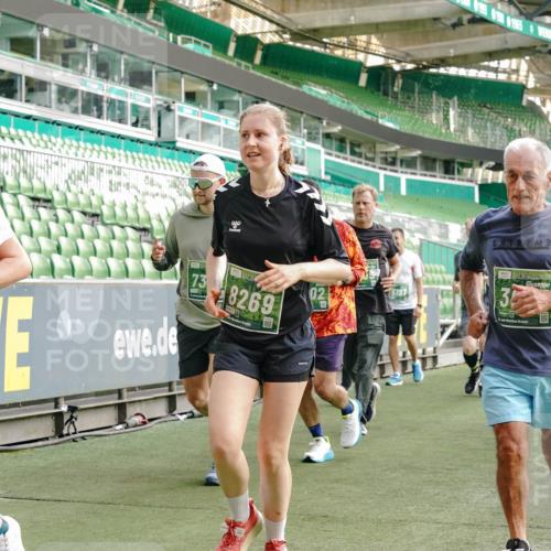 13.09.2026 - 21. swb-Marathon Bremen Michael Burmester http://msf.ph/oto/10434268 13.09.2026 13:33:07 Laufen im Stadion 155, 344, 350, 386, 428, 490, 594, 617, 690, 765, 786, 787, 1001, 1051, 1098, 1133, 1292, 1326, 1377, 1427, 1557, 1591, 1592, 1661, 1760, 1801, 1869, 1897, 1923, 1996, 2077, 2132, 2226, 2230, 2231, 2253, 2270, 2274, 2320, 2344, 2374, 2399, 2400, 2456, 2479, 2514, 2515, 2523, 2539, 2543, 2556, 2616, 2630, 2649, 2718, 2757, 2769, 2787, 2848, 2945, 2982, 3014, 3350, 3379, 3443, 3503, 3572, 3577, 3601, 3614, 3644, 3746, 3797, 3875, 3901, 3911, 3952, 3960, 4001 meine-sportfotos.de