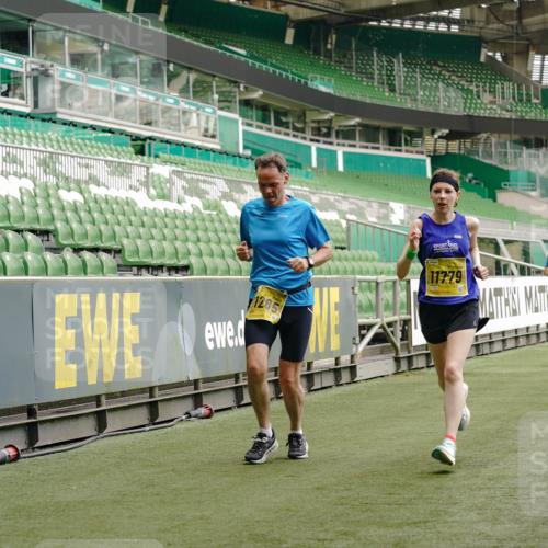 13.09.2026 - 21. swb-Marathon Bremen Michael Burmester http://msf.ph/oto/10434292 13.09.2026 10:24:53 Laufen im Stadion 10143, 10235, 10312, 10328, 10336, 10337, 10341, 10346, 10358, 10456, 10520, 10592, 10593, 10618, 10632, 10775, 10782, 10816, 10861, 10972, 10988, 11020, 11042, 11108, 11143, 11201, 11265, 11312, 11373, 11375, 11426, 11442, 11447, 11468, 11527, 11607, 11615, 11628, 11630, 11632, 11704, 11758, 11779, 11826, 11895, 11903, 11948, 12144, 12246, 12281, 12404, 12406, 12426, 12442, 12468, 12469, 12477, 12525, 13520, 13566, 13580, 13585, 13586 meine-sportfotos.de
