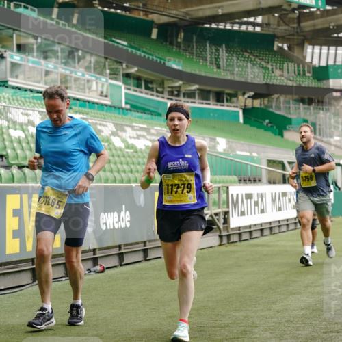 13.09.2026 - 21. swb-Marathon Bremen Michael Burmester http://msf.ph/oto/10434325 13.09.2026 10:24:53 Laufen im Stadion 10143, 10235, 10312, 10328, 10336, 10337, 10341, 10346, 10358, 10456, 10520, 10592, 10593, 10618, 10632, 10775, 10782, 10816, 10861, 10972, 10988, 11020, 11042, 11108, 11143, 11201, 11265, 11312, 11373, 11375, 11426, 11442, 11447, 11468, 11527, 11607, 11615, 11628, 11630, 11632, 11704, 11758, 11779, 11826, 11895, 11903, 11948, 12144, 12246, 12281, 12404, 12406, 12426, 12442, 12468, 12469, 12477, 12525, 13520, 13566, 13580, 13585, 13586 meine-sportfotos.de