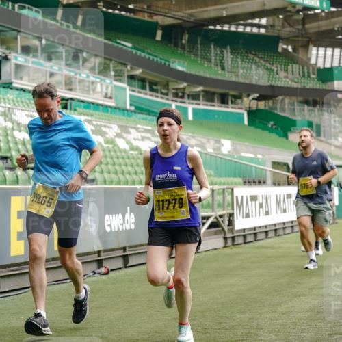 13.09.2026 - 21. swb-Marathon Bremen Michael Burmester http://msf.ph/oto/10434337 13.09.2026 10:24:53 Laufen im Stadion 10143, 10235, 10312, 10328, 10336, 10337, 10341, 10346, 10358, 10456, 10520, 10592, 10593, 10618, 10632, 10775, 10782, 10816, 10861, 10972, 10988, 11020, 11042, 11108, 11143, 11201, 11265, 11312, 11373, 11375, 11426, 11442, 11447, 11468, 11527, 11607, 11615, 11628, 11630, 11632, 11704, 11758, 11779, 11826, 11895, 11903, 11948, 12144, 12246, 12281, 12404, 12406, 12426, 12442, 12468, 12469, 12477, 12525, 13520, 13566, 13580, 13585, 13586 meine-sportfotos.de