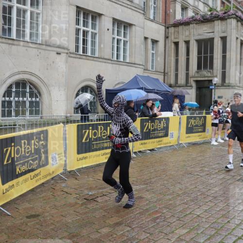13.09.2026 - Kiel Lauf Yannick Fuchs http://msf.ph/oto/10434484 13.09.2026 11:44:30 Ziel  meine-sportfotos.de