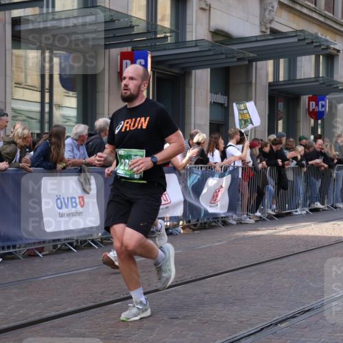 13.09.2026 - 21. swb-Marathon Bremen Strokosch-Dieckow http://msf.ph/oto/10434489 13.09.2026 13:13:18 Ziel 779, 1704, 2360, 2401, 2767, 2882, 3413, 6407, 7493, 7707, 8477, 8568, 8840, 8963, 9442, 9884, 13099, 280, 313, 621, 868, 987, 1207, 2130, 2498, 2559, 2858, 2962, 3566, 3625, 4582, 5345, 5769, 6038, 6349, 6394, 7874, 8197, 8291, 8419, 8464, 9092, 9217, 13140 meine-sportfotos.de