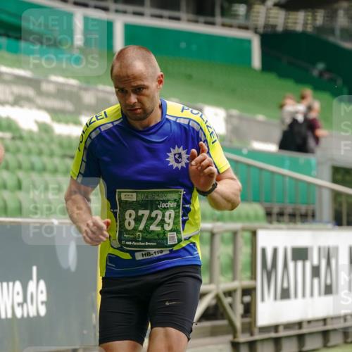 13.09.2026 - 21. swb-Marathon Bremen Michael Burmester http://msf.ph/oto/10434491 13.09.2026 12:36:22 Laufen im Stadion 365, 850, 1288, 1485, 1550, 1583, 1875, 1993, 2073, 3617, 4232, 7244, 7692, 7768, 8075, 8729, 13033, 482, 525, 668, 943, 1020, 1126, 1212, 1507, 1606, 1629, 2100, 5428, 7741, 8044 meine-sportfotos.de