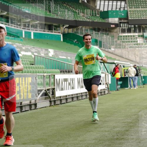 13.09.2026 - 21. swb-Marathon Bremen Michael Burmester http://msf.ph/oto/10434497 13.09.2026 10:24:58 Laufen im Stadion 10143, 10235, 10312, 10328, 10336, 10337, 10341, 10346, 10358, 10456, 10520, 10592, 10593, 10618, 10632, 10742, 10775, 10816, 10861, 10972, 10988, 11020, 11042, 11108, 11143, 11201, 11265, 11312, 11373, 11375, 11426, 11442, 11447, 11468, 11527, 11607, 11615, 11628, 11630, 11632, 11704, 11758, 11779, 11826, 11895, 11903, 11948, 12144, 12246, 12281, 12406, 12426, 12442, 12468, 12469, 12477, 12525, 13520, 13566, 13580, 13585, 13586 meine-sportfotos.de