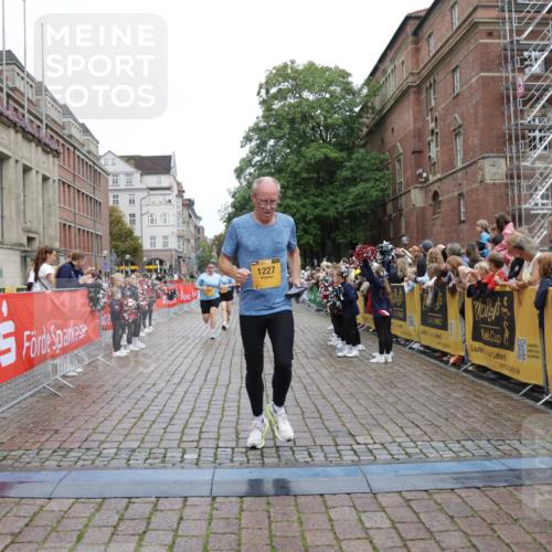 13.09.2026 - Kiel Lauf Yannick Fuchs http://msf.ph/oto/10434499 13.09.2026 09:48:08 Ziel 122, 366, 872, 1227, 1713, 4219, 4288, 4467, 4710, 6242, 7070, 7258, 7481, 8080, 9694, 9755, 122, 218, 390, 466, 1743, 2241, 2755, 3373, 3735, 3812, 4011, 4103, 4225, 4288, 4365, 4400, 4460, 4479, 4480, 4952, 5215, 6078, 6809, 6942, 7258, 7767, 8096, 8503, 8833, 9528, 9697, 10823, 11396, 11654, 12007, 12099, 12167, 12393, 1047, 1493, 1976, 2656, 2671, 2943, 2970, 4350, 5185, 5518, 5825, 6464, 7247, 10200, 3373, 4480, 5517, 6696, 7767, 8503, 10789 meine-sportfotos.de