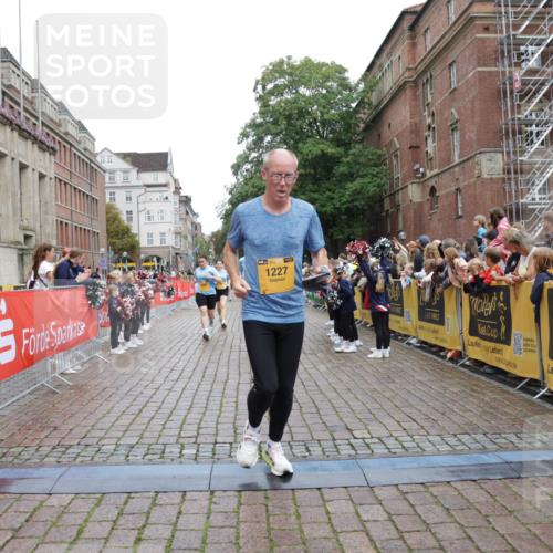 13.09.2026 - Kiel Lauf Yannick Fuchs http://msf.ph/oto/10434509 13.09.2026 09:48:09 Ziel 366, 872, 1227, 1713, 2970, 4219, 4467, 4710, 6242, 7070, 7481, 8080, 9694, 9755, 122, 218, 390, 466, 1743, 2241, 2755, 3373, 3735, 3812, 4011, 4103, 4225, 4288, 4365, 4400, 4460, 4479, 4952, 5215, 6078, 6809, 6942, 7258, 7767, 8096, 8503, 8833, 9528, 9697, 10823, 11396, 11654, 12007, 12099, 12167, 12393, 1047, 1493, 1976, 2656, 2671, 2943, 4350, 5185, 5518, 5825, 6464, 7247, 10200, 466, 3373, 4011, 4480, 5517, 6696, 7767, 8503, 8833, 10789 meine-sportfotos.de