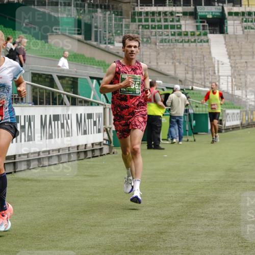 13.09.2026 - 21. swb-Marathon Bremen Michael Burmester http://msf.ph/oto/10434629 13.09.2026 12:36:45 Laufen im Stadion 365, 466, 658, 850, 1288, 1385, 1485, 1550, 1583, 1754, 1875, 1993, 2073, 2585, 3617, 4232, 7244, 7692, 7768, 8075, 8729, 13033, 299, 482, 525, 668, 919, 1212, 1606, 1629, 2072, 5428, 7741 meine-sportfotos.de