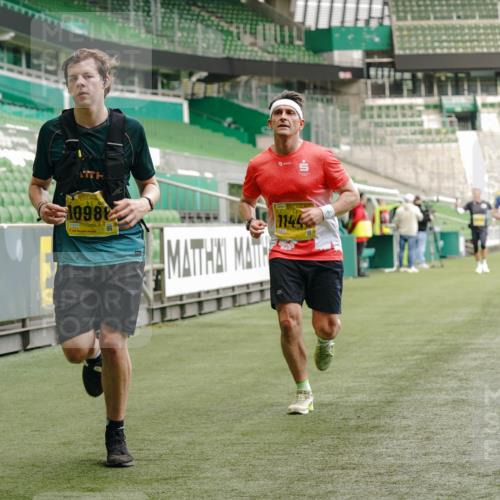 13.09.2026 - 21. swb-Marathon Bremen Michael Burmester http://msf.ph/oto/10434719 13.09.2026 10:25:12 Laufen im Stadion 10143, 10312, 10328, 10336, 10337, 10342, 10346, 10358, 10398, 10456, 10520, 10593, 10618, 10632, 10742, 10775, 10816, 10861, 10972, 10987, 10988, 11019, 11020, 11042, 11088, 11108, 11143, 11201, 11265, 11312, 11373, 11375, 11426, 11442, 11447, 11468, 11527, 11607, 11615, 11628, 11630, 11632, 11704, 11758, 11779, 11826, 11895, 11903, 11948, 12144, 12246, 12281, 12406, 12426, 12442, 12468, 12469, 12477, 12525, 13520, 13566, 13580, 13585, 13586 meine-sportfotos.de