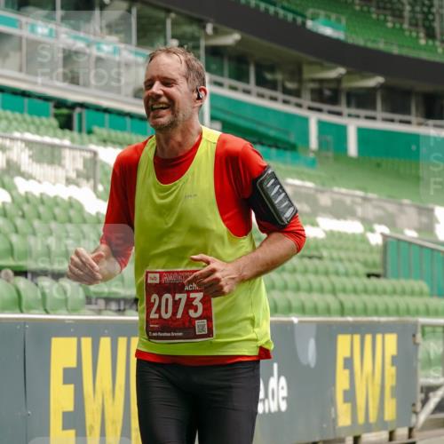 13.09.2026 - 21. swb-Marathon Bremen Michael Burmester http://msf.ph/oto/10434784 13.09.2026 12:36:58 Laufen im Stadion 365, 466, 658, 850, 1090, 1288, 1385, 1485, 1550, 1583, 1754, 1993, 2073, 2585, 3617, 4232, 7244, 7692, 7768, 8075, 8081, 8729, 13033, 299, 525, 919, 1212, 1606, 1629, 2072, 5428, 7741 meine-sportfotos.de