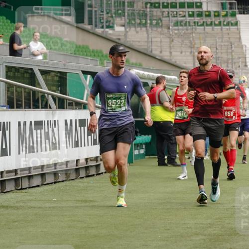 13.09.2026 - 21. swb-Marathon Bremen Michael Burmester http://msf.ph/oto/10434885 13.09.2026 12:37:13 Laufen im Stadion 365, 466, 658, 850, 1090, 1288, 1385, 1485, 1583, 1604, 1754, 1993, 2073, 2585, 3617, 7244, 7768, 8075, 8081, 8729, 13033, 250, 272, 299, 525, 919, 1089, 1212, 1606, 1629, 2072, 5428, 7741 meine-sportfotos.de