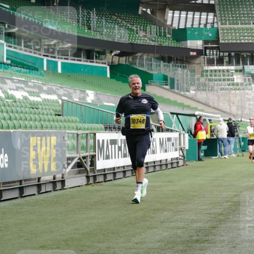 13.09.2026 - 21. swb-Marathon Bremen Michael Burmester http://msf.ph/oto/10434898 13.09.2026 10:25:22 Laufen im Stadion 10143, 10228, 10312, 10328, 10336, 10337, 10342, 10346, 10358, 10398, 10454, 10456, 10593, 10618, 10632, 10742, 10775, 10806, 10816, 10861, 10972, 10987, 10988, 11019, 11020, 11042, 11088, 11108, 11143, 11187, 11201, 11265, 11312, 11375, 11442, 11447, 11468, 11527, 11607, 11615, 11628, 11630, 11632, 11704, 11758, 11779, 11826, 11895, 11948, 12246, 12281, 12406, 12426, 12442, 12468, 12469, 12477, 12525, 13520, 13585, 13586 meine-sportfotos.de