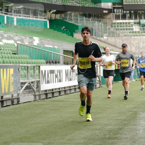 13.09.2026 - 21. swb-Marathon Bremen Michael Burmester http://msf.ph/oto/10434996 13.09.2026 10:25:28 Laufen im Stadion 10143, 10228, 10312, 10328, 10336, 10337, 10342, 10346, 10358, 10398, 10447, 10454, 10456, 10593, 10618, 10632, 10742, 10775, 10806, 10816, 10861, 10866, 10972, 10987, 10988, 11019, 11020, 11088, 11108, 11143, 11155, 11187, 11199, 11201, 11232, 11265, 11312, 11375, 11442, 11447, 11468, 11527, 11607, 11615, 11630, 11632, 11704, 11758, 11779, 11826, 11895, 11948, 12246, 12281, 12406, 12426, 12442, 12468, 12469, 12477, 12525, 13520, 13585, 13586 meine-sportfotos.de