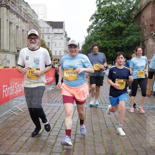 13.09.2026 - Kiel Lauf Yannick Fuchs http://msf.ph/oto/10435022 13.09.2026 09:48:46 Ziel 467, 1547, 2047, 2663, 2676, 2852, 2921, 3509, 3843, 5784, 6239, 7071, 7432, 7448, 9209, 9382, 9384, 10458, 10729, 10961, 11054, 11184, 11694, 1047, 1493, 1731, 1976, 2656, 2671, 2943, 2970, 4219, 4350, 5185, 5518, 5825, 6464, 7247, 8455, 9755, 10200, 11954, 830, 3418, 3550, 4961, 6065, 6278, 6362, 6593, 8844, 9058, 9219, 9691, 10092, 11294, 11322, 11411, 12614, 872, 1227, 2970, 4219, 4467, 7070, 7481 meine-sportfotos.de