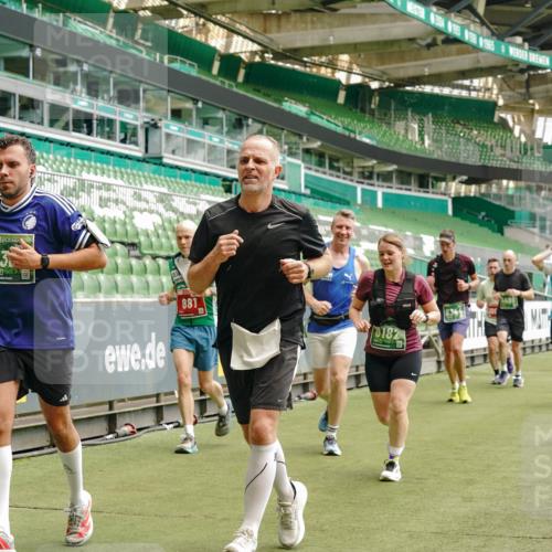 13.09.2026 - 21. swb-Marathon Bremen Michael Burmester http://msf.ph/oto/10435043 13.09.2026 13:05:20 Laufen im Stadion 178, 209, 217, 244, 323, 394, 430, 534, 536, 565, 647, 784, 891, 900, 1073, 1239, 1243, 1274, 1307, 1308, 1343, 1373, 1380, 1456, 1533, 1581, 1627, 1653, 1656, 1687, 1780, 1914, 1932, 1941, 2023, 2076, 2089, 2126, 2241, 2244, 2265, 2301, 2310, 2355, 2369, 2393, 2430, 2452, 2464, 2602, 2723, 2742, 2764, 2851, 2867, 2872, 2891, 2910, 2919, 2957, 2959, 2985, 3028, 3030, 3115, 3217, 3278, 3320, 3343, 3419, 3425, 3444, 3454, 3485, 3521, 3796, 3909, 242 meine-sportfotos.de