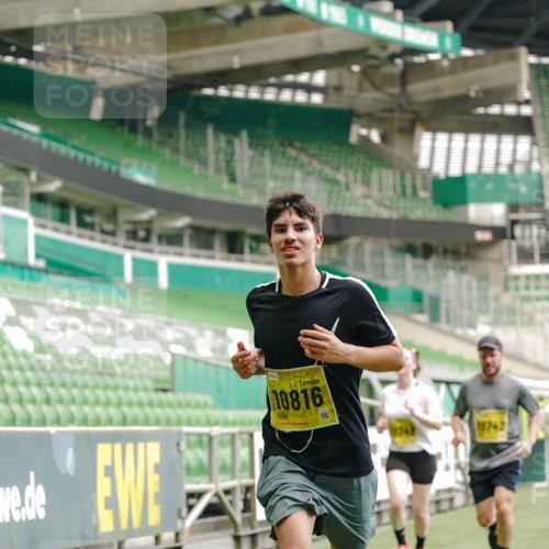 13.09.2026 - 21. swb-Marathon Bremen Michael Burmester http://msf.ph/oto/10435059 13.09.2026 10:25:29 Laufen im Stadion 10143, 10228, 10312, 10328, 10336, 10337, 10342, 10346, 10358, 10398, 10447, 10454, 10456, 10593, 10618, 10632, 10742, 10775, 10806, 10816, 10861, 10866, 10972, 10987, 10988, 11015, 11019, 11020, 11088, 11108, 11143, 11155, 11187, 11199, 11209, 11232, 11265, 11312, 11375, 11442, 11447, 11468, 11527, 11607, 11615, 11630, 11632, 11704, 11758, 11779, 11826, 11895, 11948, 12246, 12281, 12406, 12426, 12442, 12468, 12477, 12525, 13520, 13585, 13586 meine-sportfotos.de