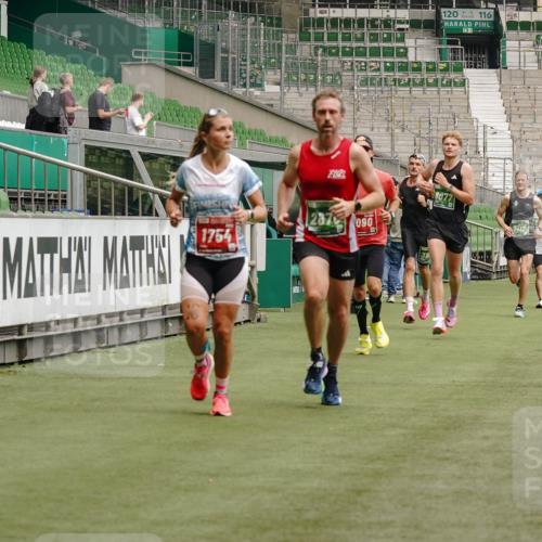 13.09.2026 - 21. swb-Marathon Bremen Michael Burmester http://msf.ph/oto/10435081 13.09.2026 12:37:22 Laufen im Stadion 365, 466, 658, 850, 895, 1090, 1118, 1288, 1385, 1485, 1583, 1604, 1754, 1993, 2073, 2585, 2670, 3617, 7244, 7768, 8075, 8081, 8729, 9522, 13033, 250, 272, 299, 525, 919, 1089, 1212, 2072, 5428, 7741 meine-sportfotos.de