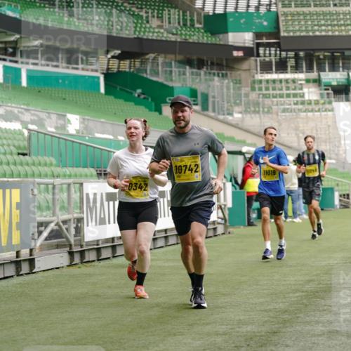 13.09.2026 - 21. swb-Marathon Bremen Michael Burmester http://msf.ph/oto/10435095 13.09.2026 10:25:30 Laufen im Stadion 10143, 10228, 10312, 10328, 10336, 10337, 10342, 10346, 10358, 10398, 10447, 10454, 10456, 10593, 10618, 10632, 10735, 10742, 10775, 10806, 10816, 10861, 10866, 10972, 10987, 10988, 11015, 11019, 11020, 11088, 11108, 11143, 11155, 11187, 11199, 11209, 11232, 11265, 11312, 11375, 11442, 11447, 11468, 11527, 11607, 11615, 11630, 11632, 11704, 11758, 11779, 11826, 11895, 11948, 12246, 12281, 12406, 12426, 12442, 12468, 12525, 13520, 13585, 13586 meine-sportfotos.de