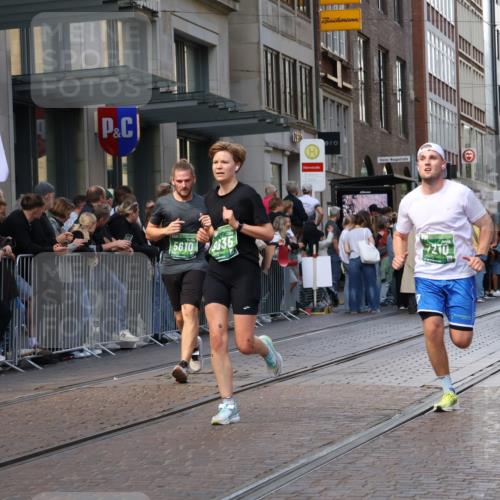 13.09.2026 - 21. swb-Marathon Bremen Strokosch-Dieckow http://msf.ph/oto/10435102 13.09.2026 13:13:40 Ziel 524, 670, 683, 1433, 1613, 1704, 1707, 1937, 2422, 2701, 2824, 3236, 5443, 5593, 5610, 6145, 6451, 7029, 7210, 7283, 7435, 7963, 8118, 8886, 9426, 9635, 9884, 10105, 779, 2130, 2360, 2401, 2767, 2882, 3413, 6407, 7493, 7707, 8477, 8568, 8840, 8963, 9442, 13099 meine-sportfotos.de