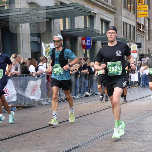 13.09.2026 - 21. swb-Marathon Bremen Strokosch-Dieckow http://msf.ph/oto/10435217 13.09.2026 13:13:46 Ziel 235, 524, 670, 683, 1433, 1542, 1613, 1707, 1998, 2084, 2422, 2701, 2824, 2922, 3236, 4728, 5443, 5593, 5610, 6145, 7029, 7210, 7283, 7435, 7591, 7963, 8118, 8886, 8919, 9426, 9635, 10105, 683, 779, 1704, 1707, 1937, 2360, 2401, 2767, 2882, 3413, 6407, 6451, 7493, 7707, 8477, 8568, 8840, 8963, 9442, 9884, 13099 meine-sportfotos.de