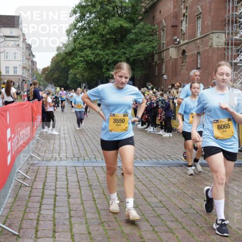 13.09.2026 - Kiel Lauf Yannick Fuchs http://msf.ph/oto/10435233 13.09.2026 09:49:03 Ziel 1559, 1561, 2867, 3418, 3550, 4333, 4961, 6065, 6278, 6362, 6593, 8844, 9001, 9058, 9219, 9691, 10092, 11190, 11294, 11322, 11411, 12614, 467, 830, 1547, 1731, 2047, 2663, 2676, 2852, 2921, 2943, 3509, 3843, 5784, 6239, 6362, 7071, 7432, 7448, 8455, 9209, 9382, 9384, 10458, 10729, 10961, 11054, 11184, 11694, 221, 784, 2115, 2592, 2626, 2731, 2919, 3094, 4173, 4364, 4962, 8617, 8681, 8869, 10145, 10150, 11989, 11990, 1493, 4350, 5518 meine-sportfotos.de
