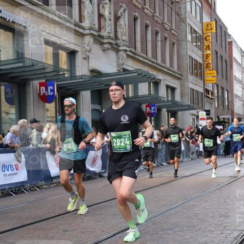 13.09.2026 - 21. swb-Marathon Bremen Strokosch-Dieckow http://msf.ph/oto/10435249 13.09.2026 13:13:47 Ziel 107, 235, 524, 670, 1433, 1542, 1613, 1998, 2043, 2084, 2422, 2701, 2824, 2922, 3236, 4728, 5443, 5593, 5610, 6145, 7029, 7210, 7283, 7435, 7591, 7963, 8118, 8886, 8919, 9426, 9635, 10105, 524, 683, 779, 1704, 1707, 1937, 2401, 2422, 2767, 2882, 3413, 5443, 6407, 6451, 7210, 7493, 7707, 8477, 8568, 8840, 8963, 9442, 9884, 13099 meine-sportfotos.de