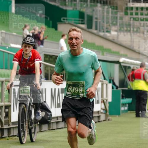 13.09.2026 - 21. swb-Marathon Bremen Michael Burmester http://msf.ph/oto/10435335 13.09.2026 12:37:38 Laufen im Stadion 346, 365, 466, 658, 895, 1090, 1118, 1288, 1385, 1485, 1583, 1604, 1754, 2073, 2141, 2352, 2585, 2670, 3080, 3606, 3617, 6112, 7244, 7650, 7768, 8075, 8077, 8081, 8729, 9399, 9522, 9617, 250, 272, 299, 525, 919, 1089, 1212, 2072, 5428, 7741 meine-sportfotos.de