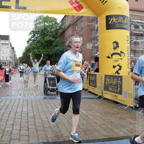 13.09.2026 - Kiel Lauf Yannick Fuchs http://msf.ph/oto/10435363 13.09.2026 09:49:15 Ziel 221, 784, 1559, 1561, 2115, 2592, 2626, 2731, 2867, 3094, 4173, 4333, 4364, 4962, 8617, 8681, 8869, 9001, 10150, 11190, 11322, 11989, 11990, 830, 1547, 2047, 2663, 2852, 2921, 3418, 3509, 3550, 4961, 5784, 6065, 6239, 6278, 6362, 6593, 7448, 8844, 9058, 9209, 9219, 9382, 9384, 9691, 10092, 10458, 10961, 11054, 11184, 11294, 11411, 12614, 2065, 2327, 2919, 3785, 4363, 4376, 4711, 5404, 10145, 12492, 12632, 467, 1731, 5784, 6239, 7071, 7448, 9382, 9384, 10458 meine-sportfotos.de