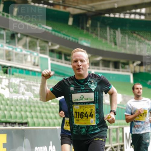 13.09.2026 - 21. swb-Marathon Bremen Michael Burmester http://msf.ph/oto/10435447 13.09.2026 10:25:49 Laufen im Stadion 10143, 10210, 10214, 10228, 10312, 10318, 10328, 10336, 10337, 10342, 10346, 10352, 10358, 10398, 10436, 10445, 10447, 10454, 10456, 10536, 10593, 10632, 10735, 10742, 10775, 10806, 10816, 10861, 10866, 10987, 10988, 11015, 11019, 11020, 11088, 11108, 11155, 11187, 11199, 11209, 11232, 11265, 11279, 11312, 11375, 11442, 11447, 11468, 11527, 11607, 11615, 11630, 11632, 11704, 11758, 11826, 11948, 12281, 12406, 12426, 12525, 13585 meine-sportfotos.de