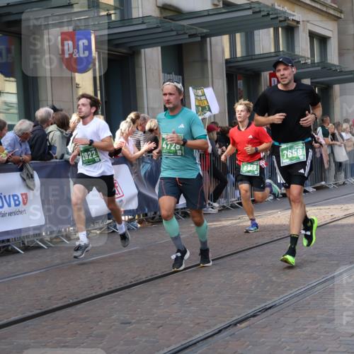 13.09.2026 - 21. swb-Marathon Bremen Strokosch-Dieckow http://msf.ph/oto/10435583 13.09.2026 13:14:02 Ziel 107, 235, 376, 469, 1043, 1125, 1492, 1542, 1814, 1998, 2043, 2084, 2203, 2913, 2922, 3085, 3545, 4452, 4728, 5794, 5836, 5986, 6130, 6145, 6506, 7029, 7117, 7591, 7659, 7826, 7963, 8456, 8919, 9783, 9868, 524, 670, 683, 1433, 1613, 1704, 1707, 1937, 2422, 2701, 2824, 3236, 3413, 5443, 5593, 5610, 6145, 6451, 7210, 7283, 7435, 7707, 7963, 8118, 8886, 9426, 9635, 9884, 10105 meine-sportfotos.de