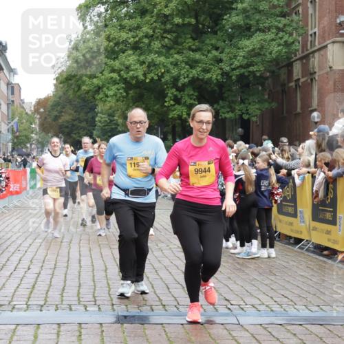 13.09.2026 - Kiel Lauf Yannick Fuchs http://msf.ph/oto/10435596 13.09.2026 09:49:41 Ziel 2066, 2110, 2366, 2976, 3687, 4067, 4125, 7641, 8128, 9944, 10159, 10229, 11973, 12045, 12560, 221, 784, 1559, 1561, 2065, 2115, 2327, 2592, 2626, 2731, 2867, 2919, 3094, 3785, 4173, 4333, 4363, 4364, 4376, 4711, 4962, 5404, 8617, 8681, 8869, 9001, 10145, 10150, 11190, 11322, 11989, 11990, 12492, 12632, 951, 1033, 1796, 3571, 3914, 5791, 6359, 6658, 6706, 6707, 7606, 7884, 7937, 8584, 8585, 8589, 9122, 10105, 10178, 10565, 10990, 12047, 12462, 12749, 4961, 6278, 11411 meine-sportfotos.de