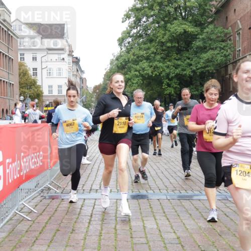 13.09.2026 - Kiel Lauf Yannick Fuchs http://msf.ph/oto/10435646 13.09.2026 09:49:45 Ziel 2066, 2110, 2366, 2976, 3571, 3687, 4067, 4125, 6359, 6658, 7606, 7641, 7884, 8128, 9944, 10105, 10159, 10229, 10565, 10990, 11973, 12045, 12560, 12749, 784, 2065, 2115, 2327, 2592, 2626, 2731, 2919, 3094, 3785, 4173, 4363, 4364, 4376, 4711, 4962, 5404, 8617, 8681, 8869, 10145, 11989, 11990, 12492, 12632, 639, 951, 1033, 1796, 3042, 3602, 3914, 4856, 5791, 6706, 6707, 7142, 7937, 8584, 8585, 8589, 8790, 8890, 9122, 9780, 10178, 12047, 12462, 6278 meine-sportfotos.de