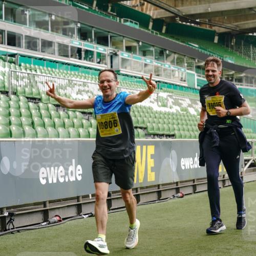 13.09.2026 - 21. swb-Marathon Bremen Michael Burmester http://msf.ph/oto/10435708 13.09.2026 10:25:55 Laufen im Stadion 10143, 10210, 10214, 10228, 10312, 10318, 10328, 10336, 10337, 10342, 10346, 10352, 10358, 10398, 10436, 10445, 10447, 10454, 10456, 10536, 10541, 10593, 10632, 10735, 10742, 10775, 10806, 10807, 10816, 10861, 10866, 10987, 10988, 11015, 11019, 11020, 11088, 11108, 11130, 11135, 11155, 11187, 11199, 11209, 11232, 11265, 11279, 11312, 11375, 11442, 11447, 11468, 11527, 11607, 11615, 11630, 11632, 11704, 11758, 11826, 11948, 12281, 12406, 12426, 12525, 13585 meine-sportfotos.de