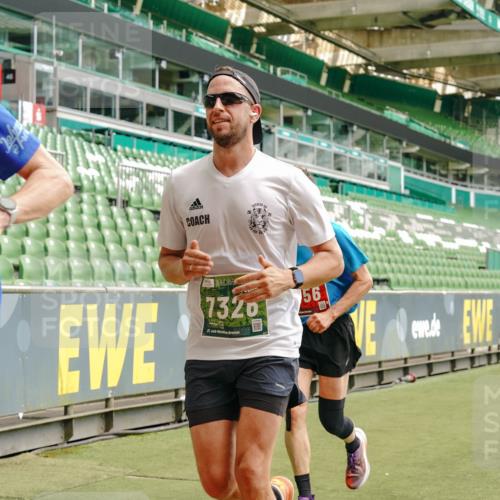 13.09.2026 - 21. swb-Marathon Bremen Michael Burmester http://msf.ph/oto/10435712 13.09.2026 13:05:30 Laufen im Stadion 109, 178, 217, 244, 287, 323, 394, 430, 454, 534, 536, 565, 578, 613, 647, 784, 891, 900, 1073, 1239, 1243, 1274, 1307, 1308, 1373, 1380, 1456, 1533, 1581, 1627, 1656, 1687, 1780, 1914, 1932, 1941, 2023, 2076, 2089, 2126, 2241, 2244, 2265, 2301, 2310, 2355, 2369, 2393, 2430, 2452, 2464, 2602, 2723, 2742, 2764, 2867, 2872, 2891, 2910, 2919, 2957, 2959, 2985, 3028, 3030, 3115, 3217, 3278, 3320, 3343, 3419, 3425, 3444, 3485, 3521, 3796, 3909 meine-sportfotos.de