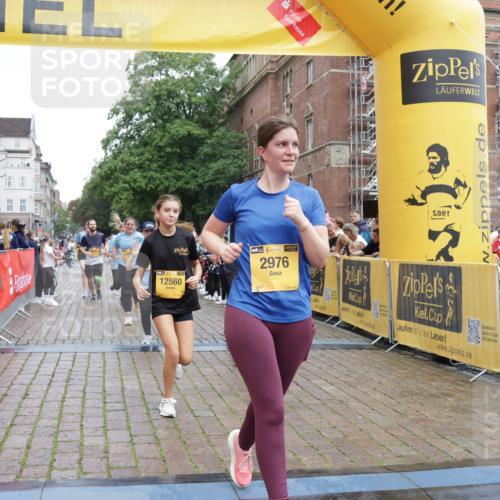 13.09.2026 - Kiel Lauf Yannick Fuchs http://msf.ph/oto/10435721 13.09.2026 09:49:49 Ziel 2066, 2110, 2366, 2976, 3571, 3687, 4067, 4125, 6359, 6658, 6706, 6707, 7606, 7641, 7884, 7937, 8128, 10105, 10159, 10229, 10565, 10990, 11973, 12045, 12047, 12560, 12749, 784, 2065, 2115, 2327, 2626, 2731, 2919, 3785, 4173, 4363, 4364, 4376, 4711, 4962, 5404, 8617, 8869, 9944, 10145, 11973, 11989, 11990, 12492, 12632, 639, 951, 1033, 1796, 3042, 3602, 3914, 4856, 5619, 5791, 7142, 8584, 8585, 8589, 8790, 8890, 9122, 9780, 10074, 10108, 10178, 10487, 10491, 12462 meine-sportfotos.de