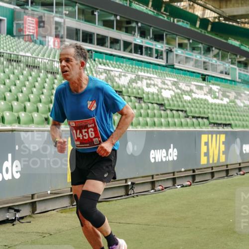 13.09.2026 - 21. swb-Marathon Bremen Michael Burmester http://msf.ph/oto/10435751 13.09.2026 13:05:31 Laufen im Stadion 109, 178, 217, 244, 287, 323, 394, 430, 454, 534, 536, 565, 578, 613, 647, 784, 891, 900, 1073, 1239, 1243, 1274, 1307, 1308, 1373, 1380, 1456, 1533, 1581, 1627, 1656, 1687, 1780, 1914, 1932, 1941, 2023, 2076, 2089, 2126, 2241, 2244, 2265, 2301, 2310, 2355, 2369, 2393, 2430, 2452, 2464, 2602, 2723, 2742, 2764, 2867, 2872, 2891, 2910, 2919, 2957, 2959, 2985, 3028, 3030, 3115, 3217, 3278, 3320, 3343, 3419, 3425, 3444, 3485, 3521, 3796, 3909 meine-sportfotos.de