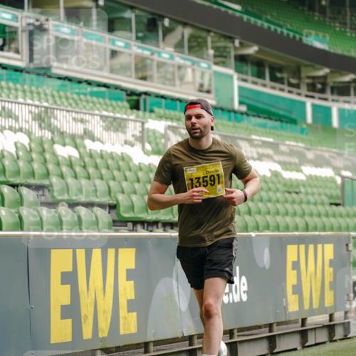13.09.2026 - 21. swb-Marathon Bremen Michael Burmester http://msf.ph/oto/10435798 13.09.2026 10:25:58 Laufen im Stadion 10143, 10210, 10214, 10228, 10312, 10318, 10328, 10336, 10337, 10342, 10346, 10352, 10358, 10398, 10436, 10445, 10447, 10454, 10456, 10464, 10536, 10541, 10583, 10593, 10632, 10735, 10742, 10775, 10806, 10807, 10816, 10861, 10866, 10987, 10988, 11015, 11019, 11020, 11088, 11108, 11130, 11135, 11155, 11187, 11199, 11209, 11232, 11265, 11279, 11312, 11375, 11442, 11447, 11468, 11527, 11607, 11615, 11630, 11632, 11704, 11758, 11826, 11948, 12281, 12406, 12426 meine-sportfotos.de