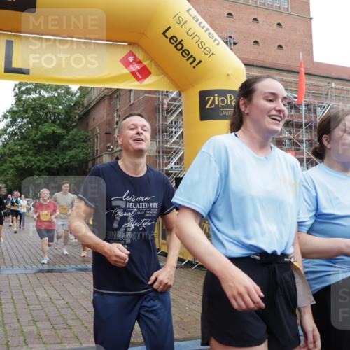 13.09.2026 - Kiel Lauf Yannick Fuchs http://msf.ph/oto/10435811 13.09.2026 09:49:55 Ziel 1033, 2066, 3571, 3914, 4125, 5791, 6359, 6658, 6706, 6707, 7606, 7884, 7937, 9122, 10105, 10178, 10229, 10565, 10990, 12047, 12462, 12560, 12749, 2065, 2110, 2327, 2366, 2919, 2976, 3687, 3785, 4067, 4363, 4376, 4711, 5404, 7641, 8128, 8869, 9944, 10145, 10159, 11973, 12045, 12492, 12632, 639, 951, 1366, 1796, 3042, 3602, 4856, 5535, 5619, 7142, 7864, 8042, 8584, 8585, 8589, 8790, 8890, 9683, 9780, 9793, 10074, 10108, 10487, 10491, 10548, 2919 meine-sportfotos.de