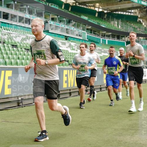 13.09.2026 - 21. swb-Marathon Bremen Michael Burmester http://msf.ph/oto/10435818 13.09.2026 13:05:34 Laufen im Stadion 109, 178, 217, 244, 287, 323, 394, 430, 454, 534, 536, 565, 578, 613, 647, 784, 891, 900, 1073, 1239, 1243, 1274, 1307, 1308, 1373, 1380, 1456, 1533, 1574, 1581, 1627, 1656, 1687, 1780, 1909, 1914, 1932, 1941, 2023, 2076, 2089, 2126, 2241, 2244, 2265, 2301, 2310, 2355, 2369, 2393, 2430, 2452, 2464, 2602, 2723, 2742, 2764, 2867, 2872, 2910, 2919, 2957, 2959, 2985, 3028, 3030, 3115, 3217, 3278, 3320, 3343, 3419, 3425, 3444, 3485, 3521, 3796, 3909 meine-sportfotos.de