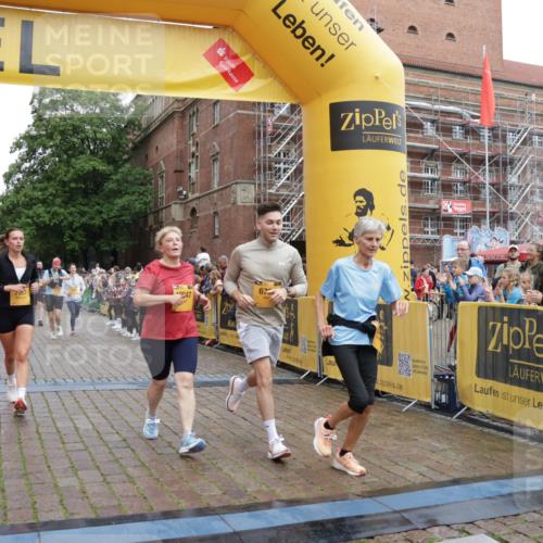 13.09.2026 - Kiel Lauf Yannick Fuchs http://msf.ph/oto/10435824 13.09.2026 09:49:57 Ziel 951, 1033, 1796, 3571, 3914, 4856, 5791, 6359, 6658, 6706, 6707, 7606, 7884, 7937, 8584, 8585, 8589, 8790, 9122, 10105, 10178, 10565, 10990, 12047, 12462, 12749, 2065, 2066, 2110, 2327, 2366, 2976, 3687, 3785, 4067, 4125, 4363, 4376, 4711, 5404, 7641, 8128, 9944, 10145, 10159, 10229, 10990, 11973, 12045, 12492, 12560, 12632, 639, 1366, 3042, 3602, 5535, 5619, 7142, 7864, 8042, 8890, 9683, 9780, 9793, 10074, 10108, 10487, 10491, 10548, 2327, 2919 meine-sportfotos.de