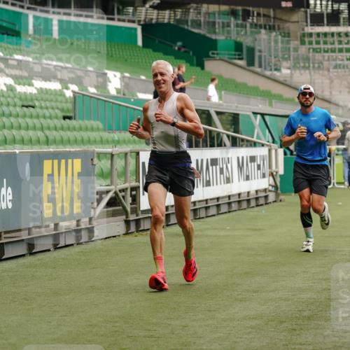 13.09.2026 - 21. swb-Marathon Bremen Michael Burmester http://msf.ph/oto/10435837 13.09.2026 12:38:28 Laufen im Stadion 277, 346, 466, 658, 895, 901, 1090, 1118, 1248, 1320, 1323, 1385, 1472, 1576, 1587, 1604, 1717, 1751, 1754, 1758, 1795, 1911, 2141, 2352, 2585, 2670, 3080, 3606, 5160, 5163, 5912, 6112, 7650, 8077, 8081, 8467, 8729, 9399, 9522, 9617, 250, 272, 299, 919, 1089, 1550, 1875, 4232, 7692 meine-sportfotos.de