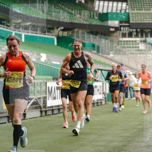 13.09.2026 - 21. swb-Marathon Bremen Michael Burmester http://msf.ph/oto/10435886 13.09.2026 10:26:02 Laufen im Stadion 10143, 10210, 10214, 10228, 10312, 10318, 10328, 10336, 10337, 10342, 10346, 10352, 10358, 10398, 10436, 10445, 10447, 10454, 10456, 10464, 10536, 10541, 10583, 10593, 10632, 10735, 10742, 10775, 10806, 10807, 10816, 10861, 10866, 10987, 10988, 11015, 11019, 11020, 11088, 11108, 11130, 11135, 11155, 11187, 11199, 11209, 11232, 11265, 11279, 11312, 11375, 11442, 11447, 11468, 11527, 11607, 11615, 11630, 11704, 11758, 11948, 12281, 12406, 12426 meine-sportfotos.de
