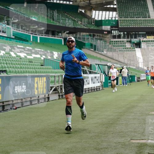 13.09.2026 - 21. swb-Marathon Bremen Michael Burmester http://msf.ph/oto/10435902 13.09.2026 12:38:30 Laufen im Stadion 277, 346, 466, 658, 895, 901, 1090, 1118, 1248, 1320, 1323, 1385, 1472, 1576, 1587, 1604, 1717, 1751, 1754, 1758, 1795, 1800, 1911, 2141, 2352, 2585, 2670, 3080, 3606, 5160, 5163, 5912, 6112, 7650, 8077, 8081, 8467, 8729, 9399, 9522, 9617, 250, 272, 299, 919, 1089, 1550, 1875, 4232, 7692 meine-sportfotos.de