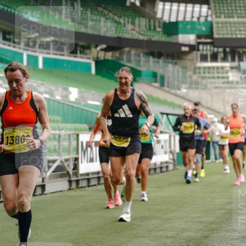 13.09.2026 - 21. swb-Marathon Bremen Michael Burmester http://msf.ph/oto/10435906 13.09.2026 10:26:02 Laufen im Stadion 10143, 10210, 10214, 10228, 10312, 10318, 10328, 10336, 10337, 10342, 10346, 10352, 10358, 10398, 10436, 10445, 10447, 10454, 10456, 10464, 10536, 10541, 10583, 10593, 10632, 10735, 10742, 10775, 10806, 10807, 10816, 10861, 10866, 10987, 10988, 11015, 11019, 11020, 11088, 11108, 11130, 11135, 11155, 11187, 11199, 11209, 11232, 11265, 11279, 11312, 11375, 11442, 11447, 11468, 11527, 11607, 11615, 11630, 11704, 11758, 11948, 12281, 12406, 12426 meine-sportfotos.de