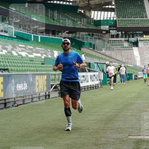 13.09.2026 - 21. swb-Marathon Bremen Michael Burmester http://msf.ph/oto/10435914 13.09.2026 12:38:31 Laufen im Stadion 277, 346, 466, 658, 895, 901, 1090, 1118, 1248, 1320, 1323, 1385, 1472, 1576, 1587, 1604, 1717, 1751, 1754, 1758, 1795, 1800, 1911, 2141, 2352, 2585, 2670, 3080, 3606, 5160, 5163, 5912, 6112, 7650, 8077, 8081, 8467, 8729, 9399, 9522, 9617, 250, 272, 299, 919, 1089, 1550, 1875, 4232, 7692 meine-sportfotos.de