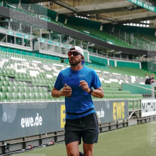 13.09.2026 - 21. swb-Marathon Bremen Michael Burmester http://msf.ph/oto/10435948 13.09.2026 12:38:32 Laufen im Stadion 277, 346, 466, 658, 895, 901, 1090, 1118, 1248, 1320, 1323, 1385, 1472, 1576, 1587, 1604, 1717, 1751, 1754, 1758, 1795, 1800, 1911, 2141, 2352, 2585, 2670, 3080, 3606, 5160, 5163, 5912, 6112, 7650, 8077, 8081, 8467, 8729, 9399, 9522, 9617, 250, 272, 299, 919, 1089, 1550, 1875, 4232, 7692 meine-sportfotos.de