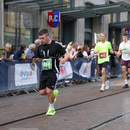 13.09.2026 - 21. swb-Marathon Bremen Strokosch-Dieckow http://msf.ph/oto/10435989 13.09.2026 13:14:15 Ziel 199, 376, 469, 1043, 1125, 1455, 1492, 1814, 2251, 2847, 2913, 2971, 2997, 3012, 3085, 3545, 3821, 3834, 4097, 4246, 4452, 4586, 4685, 5239, 5794, 5836, 5962, 5986, 6130, 6506, 7117, 7251, 7782, 7826, 8366, 8456, 9242, 9868, 10016, 107, 235, 670, 1433, 1542, 1613, 1998, 2043, 2084, 2203, 2701, 2824, 2913, 2922, 4728, 5593, 5610, 5986, 6145, 7029, 7435, 7591, 7659, 7963, 8118, 8886, 8919, 9426, 9635, 9783, 10105 meine-sportfotos.de