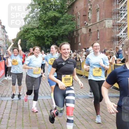 13.09.2026 - Kiel Lauf Yannick Fuchs http://msf.ph/oto/10436001 13.09.2026 09:50:09 Ziel 639, 951, 1033, 1366, 1796, 3042, 3602, 4856, 5619, 7142, 7864, 8042, 8584, 8585, 8589, 8790, 8890, 9122, 9683, 9780, 10074, 10108, 10487, 10491, 10548, 10653, 11565, 11814, 2066, 2110, 2366, 2976, 3571, 3687, 3914, 4067, 4125, 5791, 6359, 6658, 6706, 6707, 7606, 7641, 7884, 7937, 8128, 9122, 9944, 10105, 10159, 10178, 10229, 10565, 10990, 11973, 12045, 12047, 12462, 12560, 12749, 2811, 2816, 3561, 3698, 4229, 5184, 5254, 5535, 5596, 8023, 9793 meine-sportfotos.de