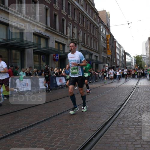 13.09.2026 - 21. swb-Marathon Bremen Strokosch-Dieckow http://msf.ph/oto/10436057 13.09.2026 13:14:17 Ziel 199, 376, 469, 615, 616, 1043, 1125, 1455, 1492, 1814, 2251, 2847, 2971, 2997, 3012, 3085, 3175, 3821, 3834, 4097, 4246, 4452, 4586, 4685, 5239, 5794, 5836, 5962, 6130, 6506, 7117, 7251, 7782, 7826, 8366, 8456, 9242, 9868, 10016, 107, 235, 1433, 1542, 1613, 1998, 2043, 2084, 2203, 2701, 2824, 2913, 2922, 3545, 4452, 4728, 5593, 5610, 5986, 6145, 7029, 7435, 7591, 7659, 7963, 8118, 8886, 8919, 9426, 9783, 10105 meine-sportfotos.de