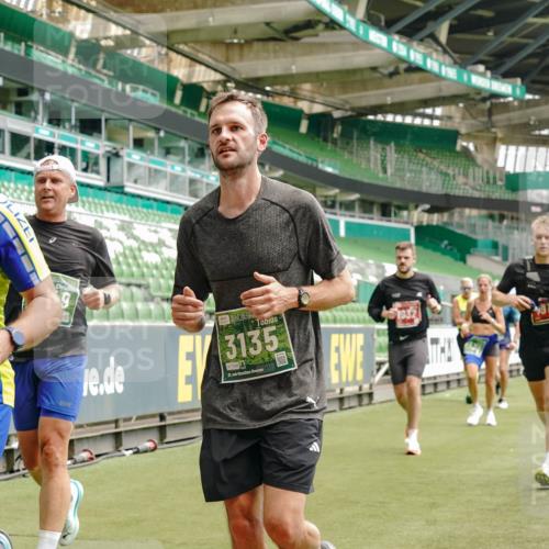 13.09.2026 - 21. swb-Marathon Bremen Michael Burmester http://msf.ph/oto/10436105 13.09.2026 13:05:37 Laufen im Stadion 109, 178, 217, 244, 287, 303, 323, 394, 430, 454, 534, 536, 565, 578, 613, 647, 784, 891, 900, 1073, 1239, 1243, 1274, 1307, 1308, 1365, 1373, 1380, 1456, 1533, 1574, 1581, 1627, 1656, 1687, 1780, 1823, 1909, 1914, 1932, 1941, 2023, 2076, 2089, 2126, 2241, 2244, 2265, 2301, 2310, 2355, 2369, 2393, 2430, 2452, 2464, 2602, 2723, 2742, 2764, 2867, 2872, 2910, 2919, 2957, 2959, 2985, 3028, 3030, 3115, 3217, 3278, 3320, 3343, 3419, 3425, 3444, 3485, 3521, 3796, 3909 meine-sportfotos.de