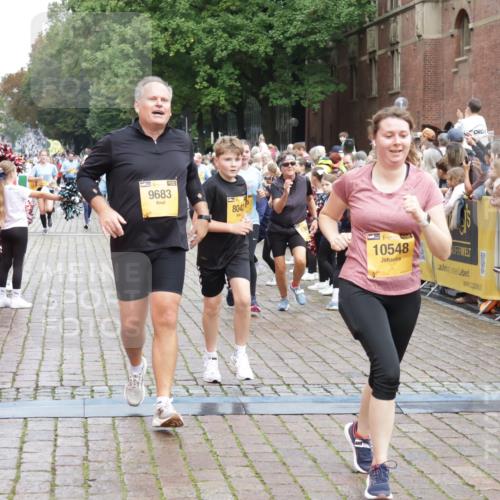 13.09.2026 - Kiel Lauf Yannick Fuchs http://msf.ph/oto/10436145 13.09.2026 09:50:16 Ziel 1366, 5184, 5254, 5535, 5619, 7864, 8023, 8042, 9549, 9683, 9793, 10074, 10108, 10487, 10491, 10548, 10653, 11565, 639, 951, 1033, 1796, 2066, 2110, 2366, 2976, 3042, 3571, 3602, 3687, 3914, 4067, 4125, 4856, 5791, 6359, 6658, 6706, 6707, 7142, 7606, 7641, 7884, 7937, 8128, 8584, 8585, 8589, 8790, 8890, 9122, 9780, 10074, 10105, 10159, 10178, 10229, 10565, 10990, 11565, 11814, 12045, 12047, 12462, 12560, 12749, 1545, 2811, 2816, 3289, 3561, 3698, 4229, 5596, 5851, 8407 meine-sportfotos.de